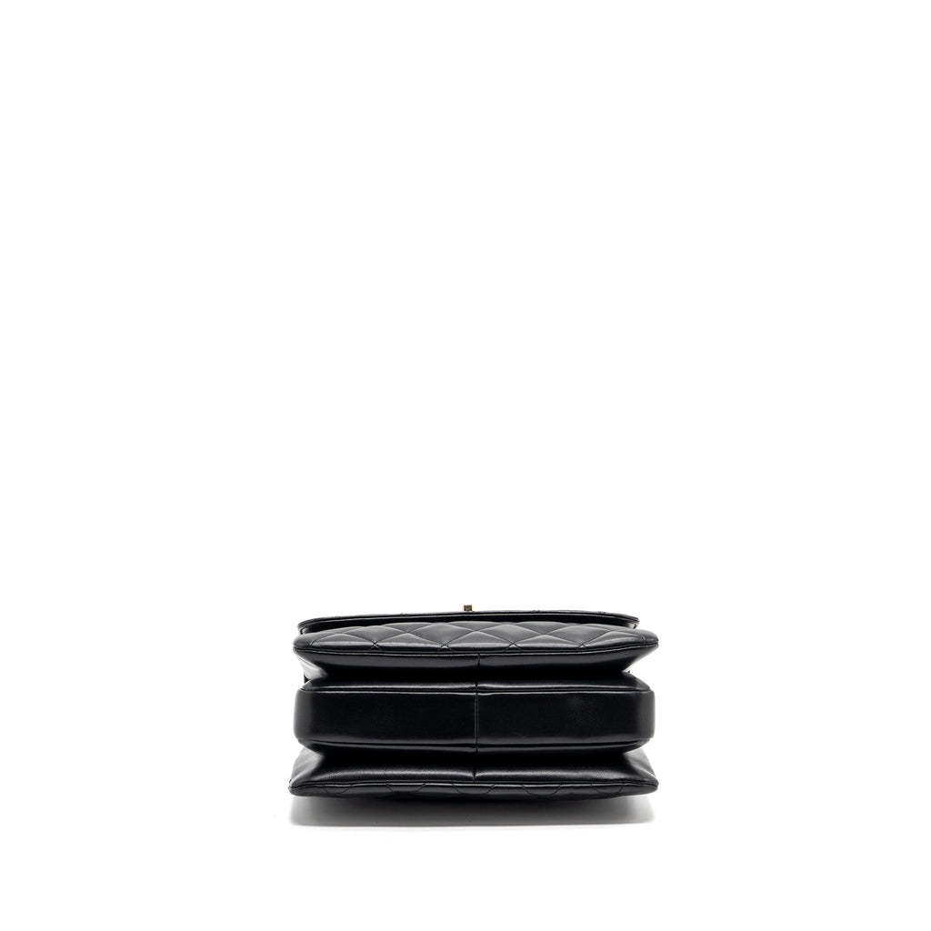 chanel-trendy-cc-flap-bag-with-top-handle-lambskin-black-lghw-microchip
