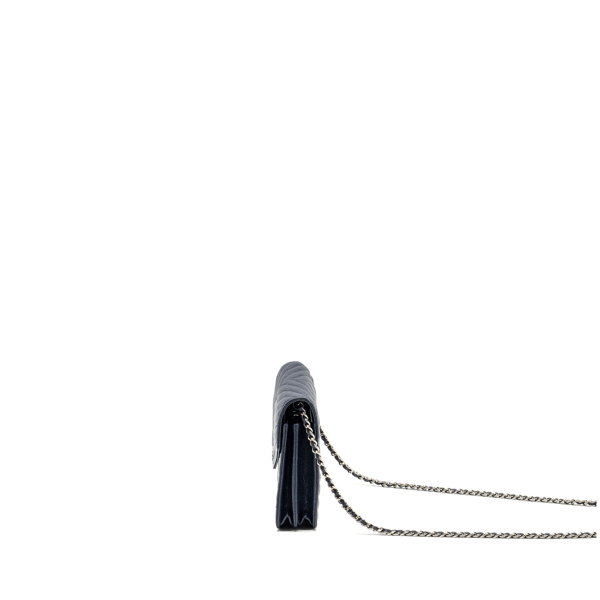 chanel-square-chevron-wallet-on-chain-navy-caviar-navy-shw