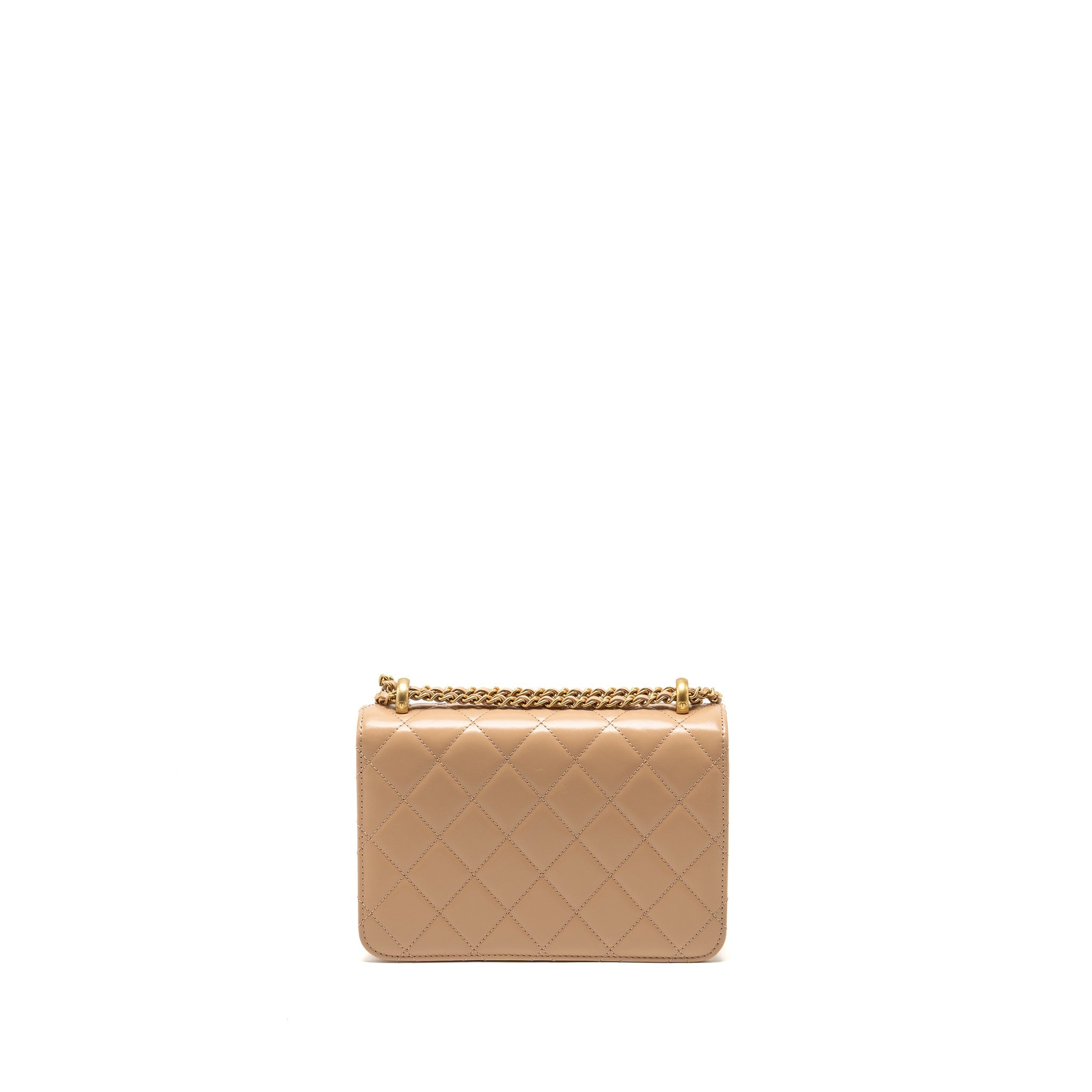 chanel-21a-gold-crush-flap-bag-calfskin-beige-ghw-microchip