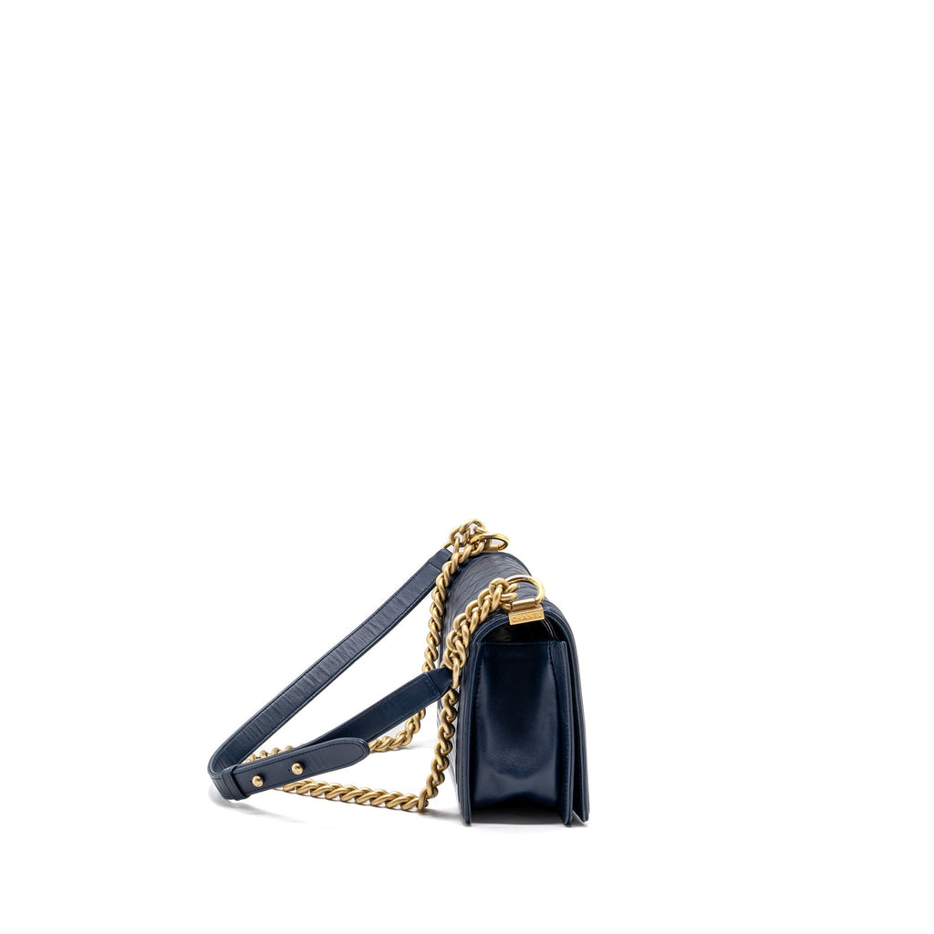 chanel-medium-boy-bag-calfskin-blue-ghw-1