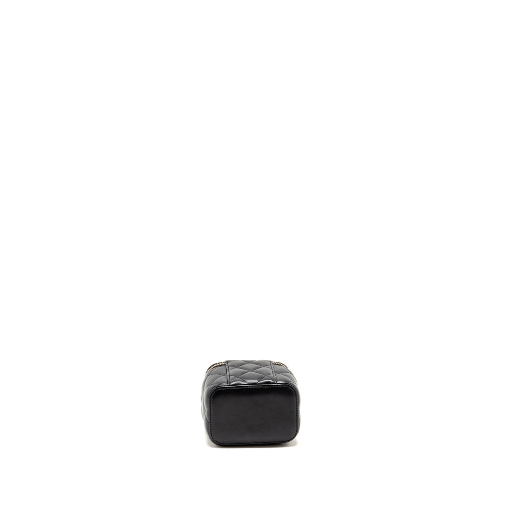 chanel-22s-pearl-crush-mini-vanity-with-chain-lambskin-black-ghw-1