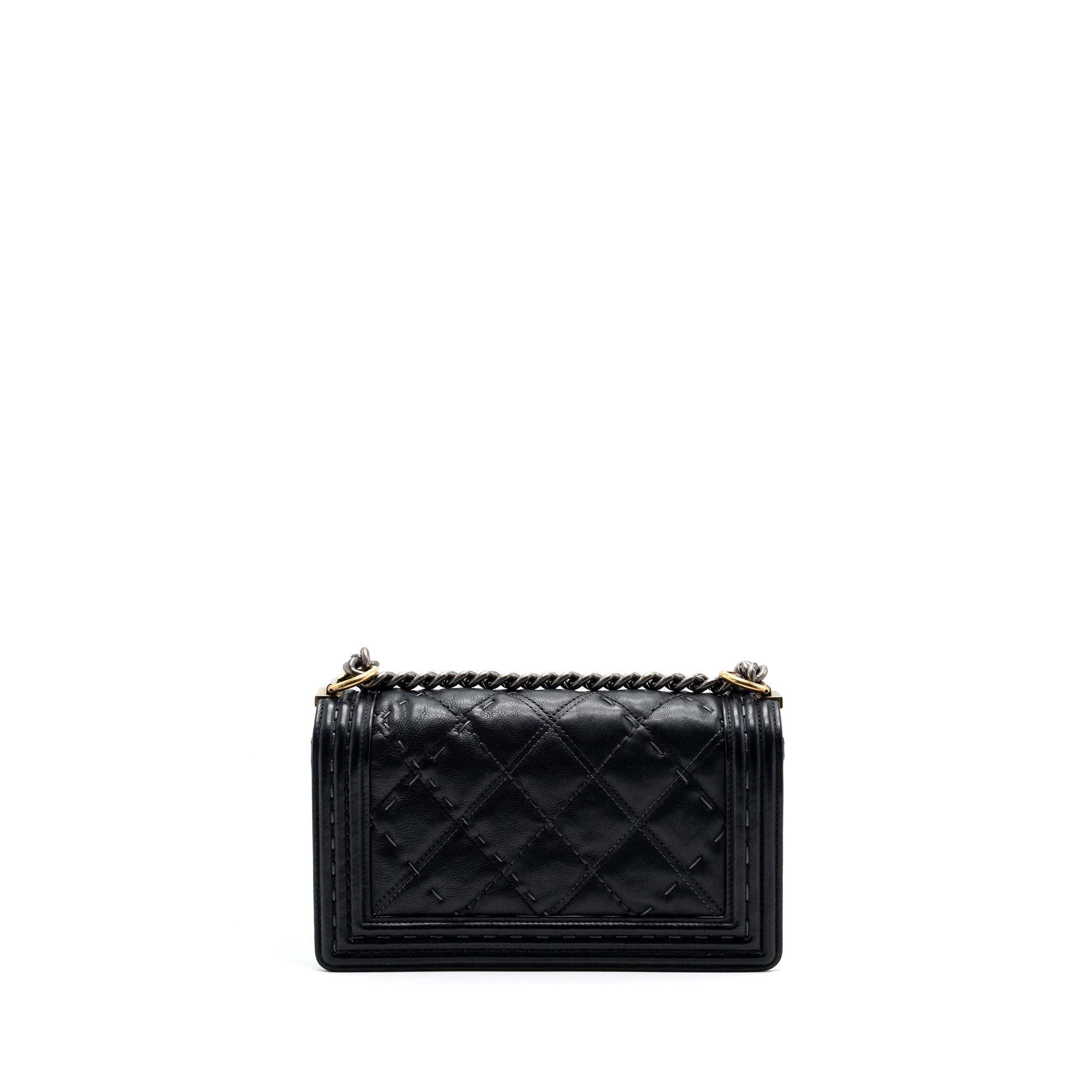 chanel-medium-boy-bag-calfskin-black-multicolor-hardware