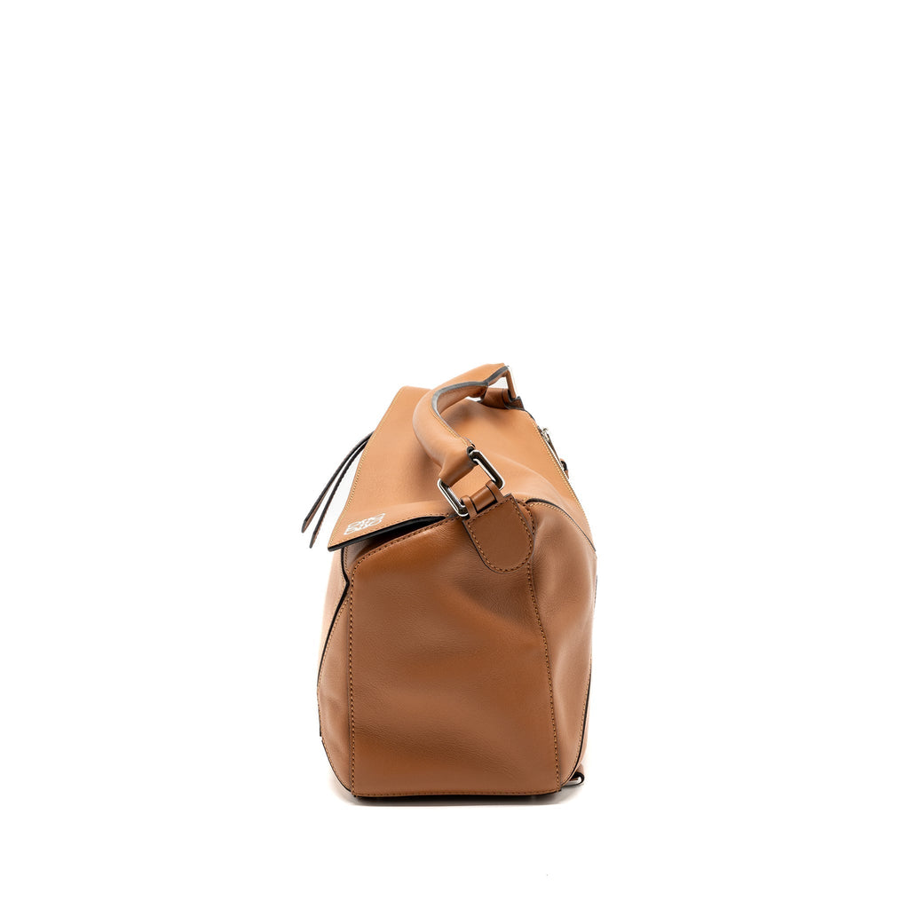 loewe-puzzle-bag-in-classic-calfskin-tan-shw