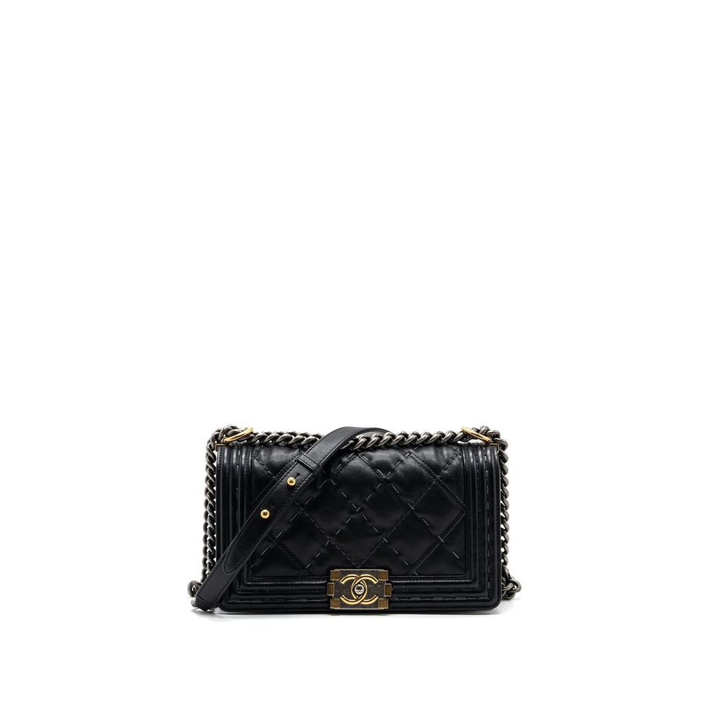 chanel-medium-boy-bag-calfskin-black-multicolor-hardware