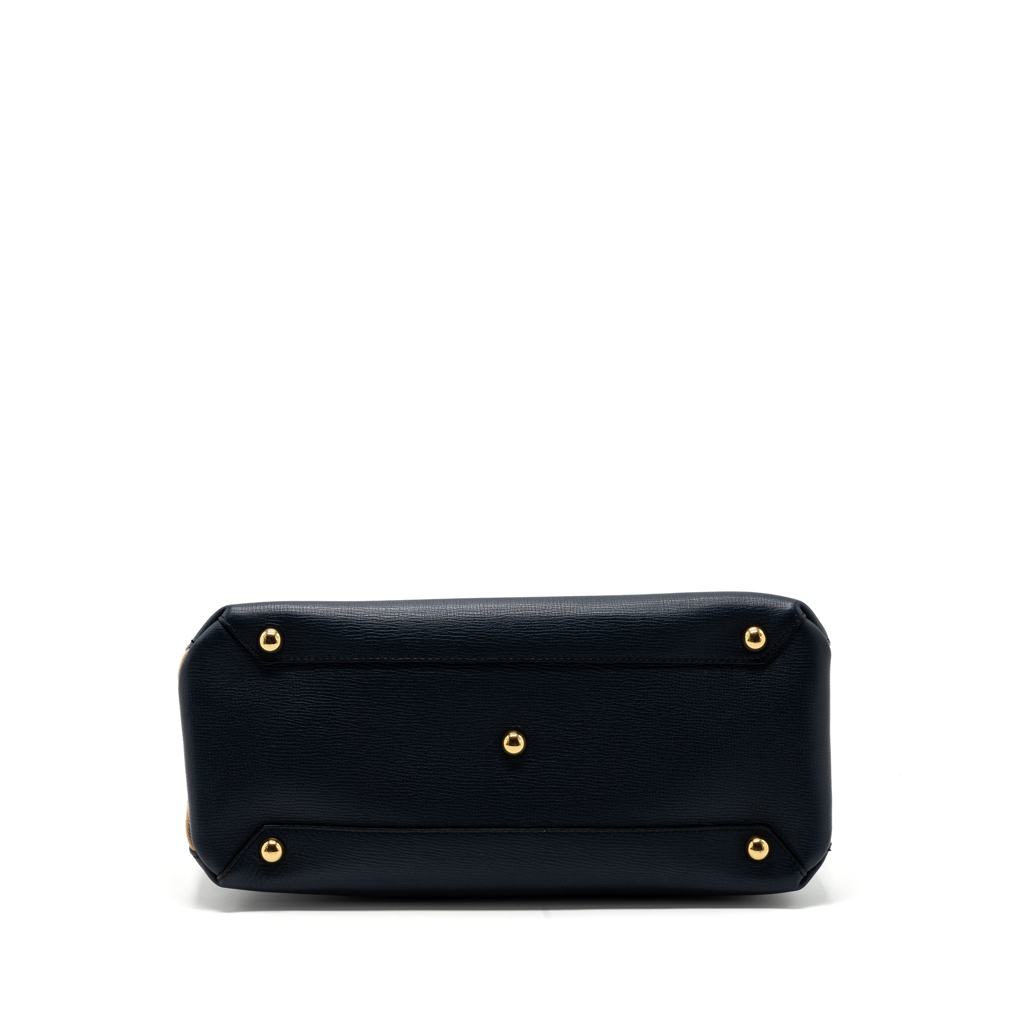 burberry-the-large-banner-bag-calfskin-dark-blue-multicolour-ghw