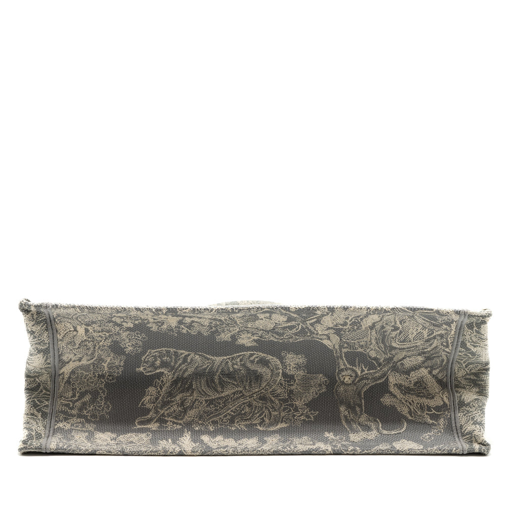 dior-large-book-tote-ecru-and-grey-toile-de-jouy-embroidery