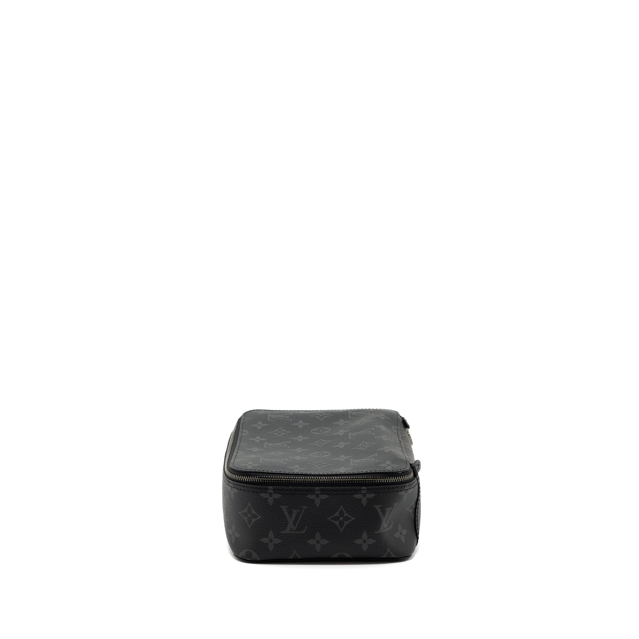 louis-vuitton-packing-cube-mm-monogram-eclipse-shw