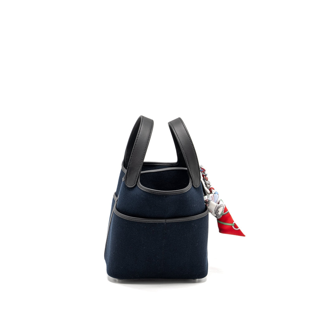 hermes-cargo-picotin-18-lock-bag-canvas-swift-bleu-marine-black-shw-stamp-u-copy