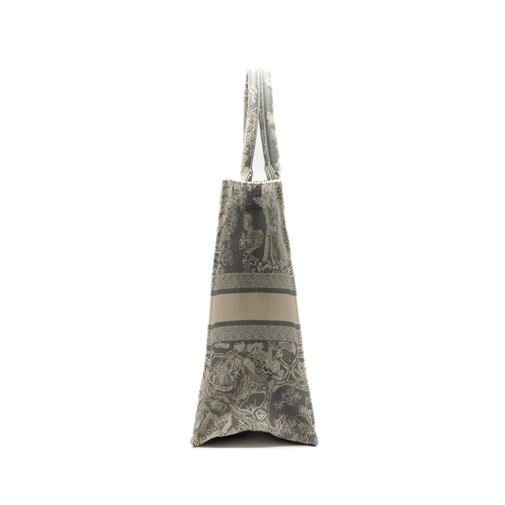 dior-large-book-tote-ecru-and-grey-toile-de-jouy-embroidery