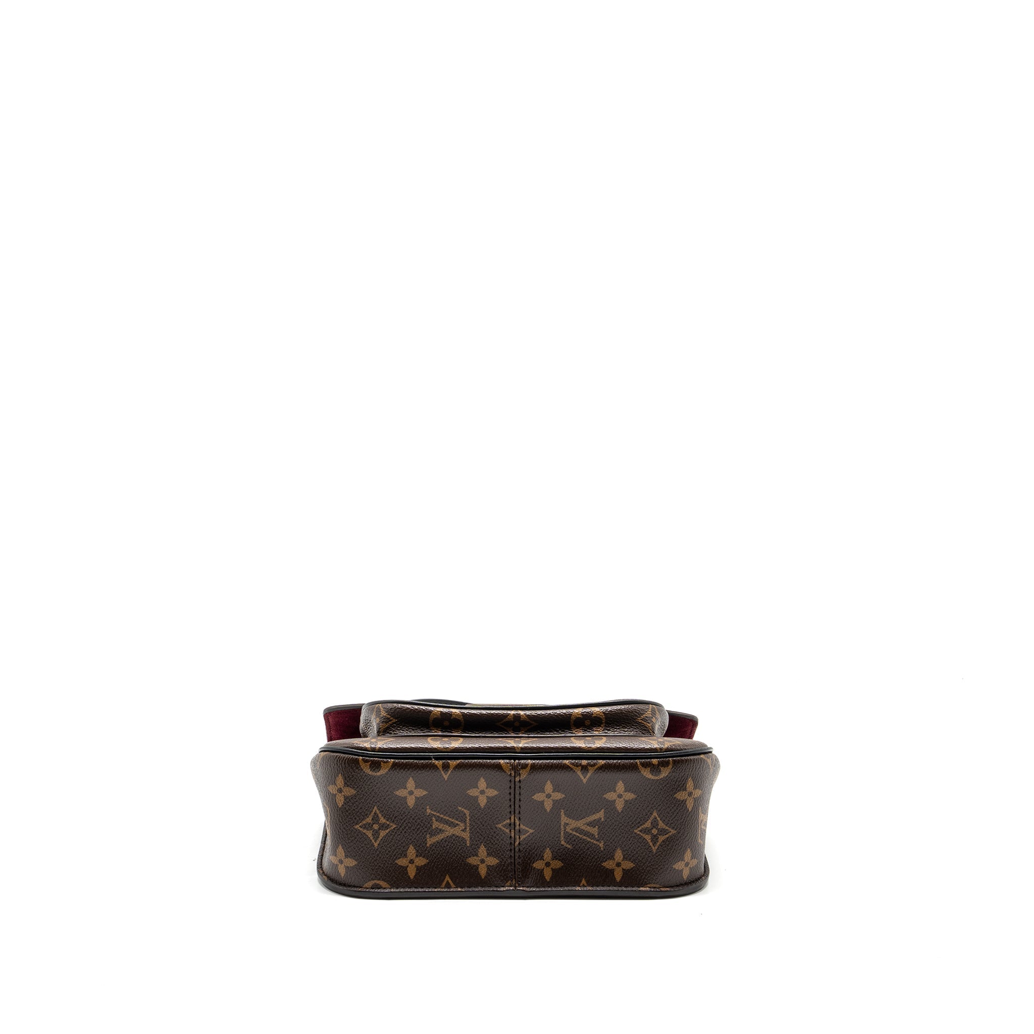 louis-vuitton-passy-monogram-canvas-black-gold-hardware