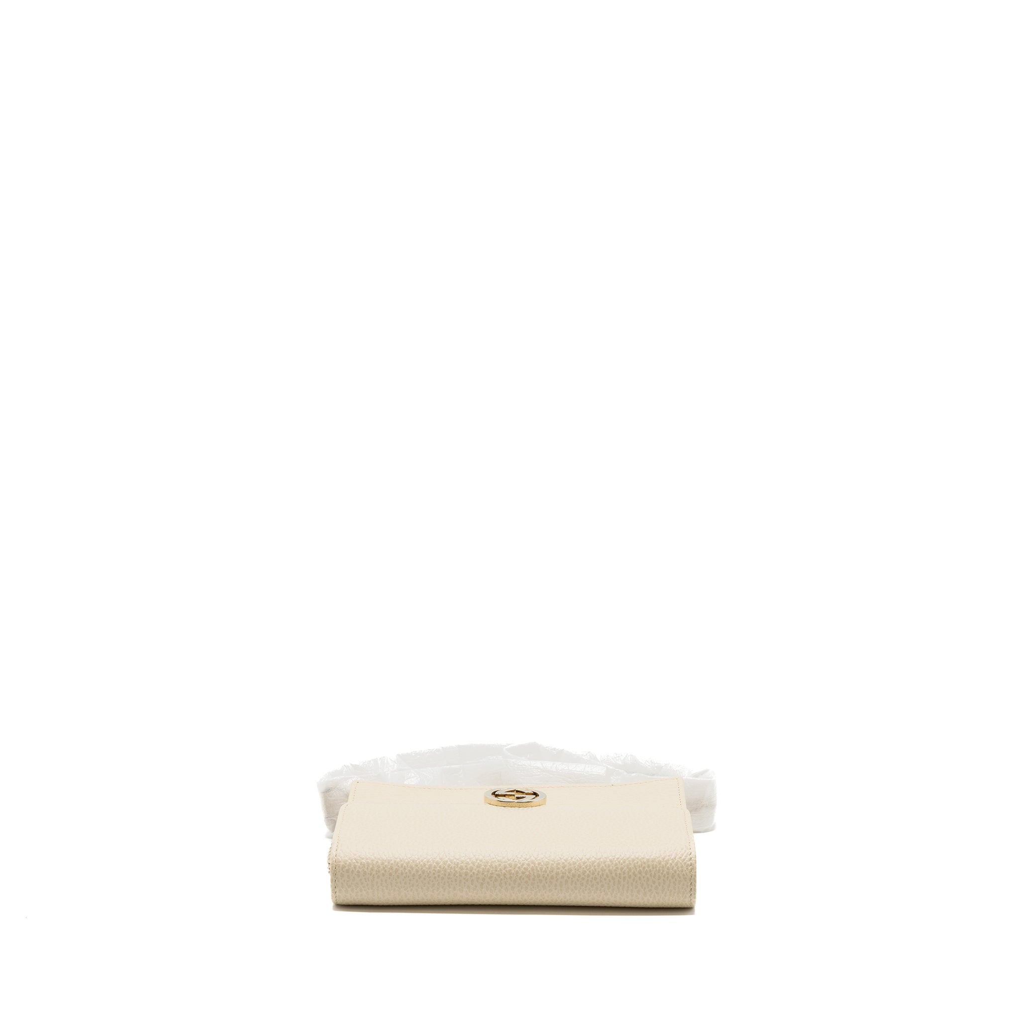 gucci-interlocking-g-crossbody-chain-bag-wallet-white-lghw