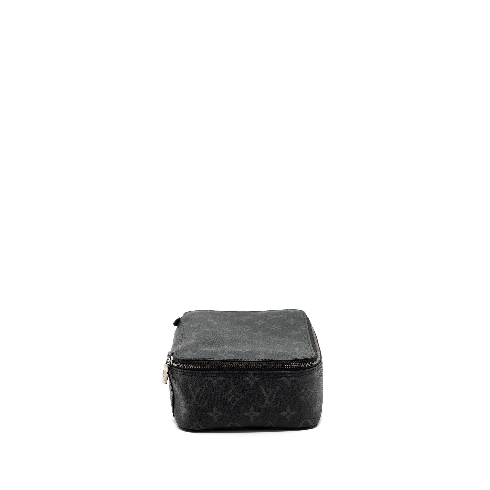 louis-vuitton-packing-cube-mm-monogram-eclipse-shw
