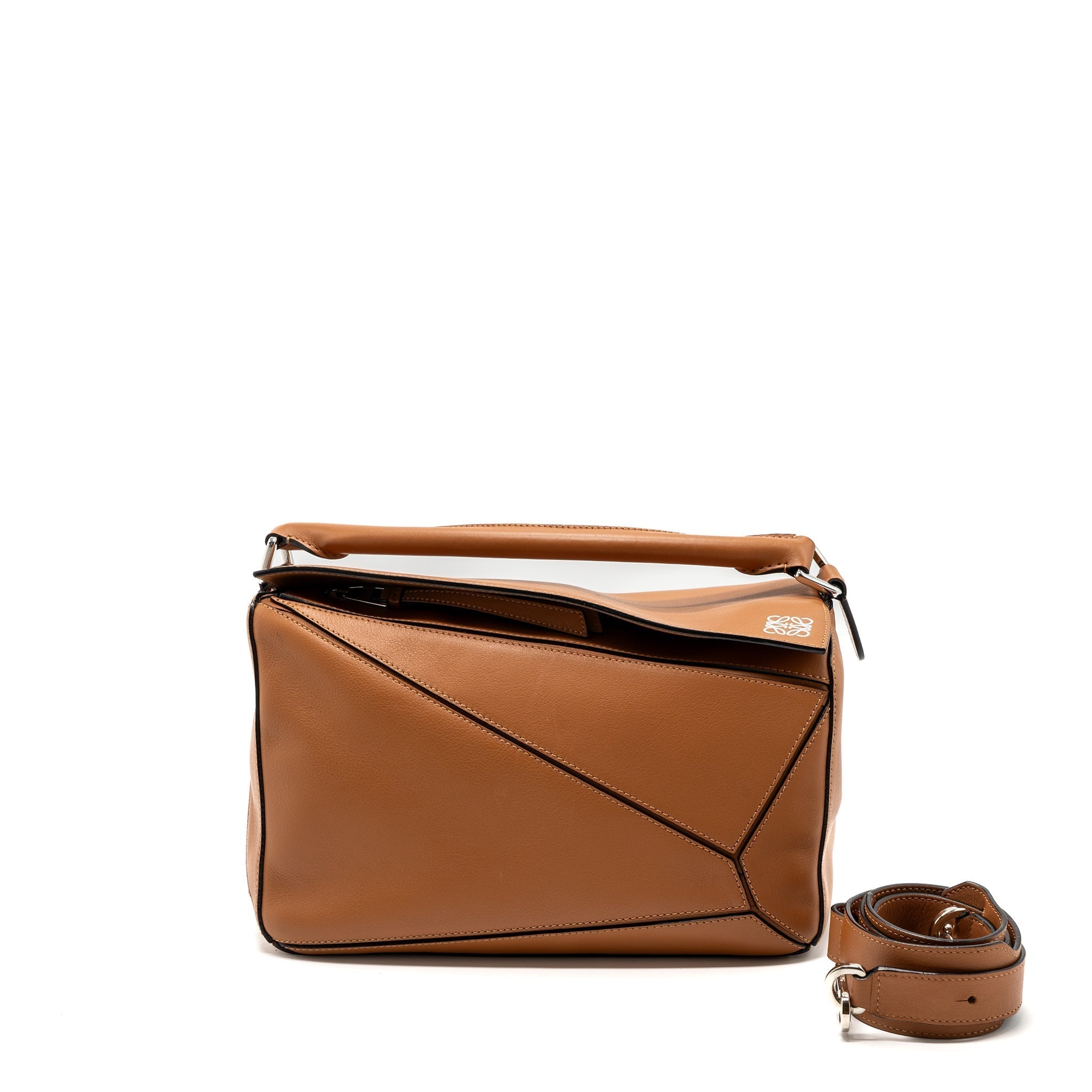 loewe-puzzle-bag-in-classic-calfskin-tan-shw