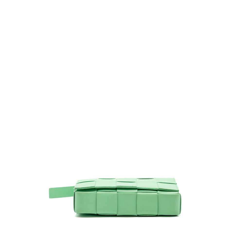 bottega-veneta-classic-cassette-bag-lambskin-light-green-shw-copy