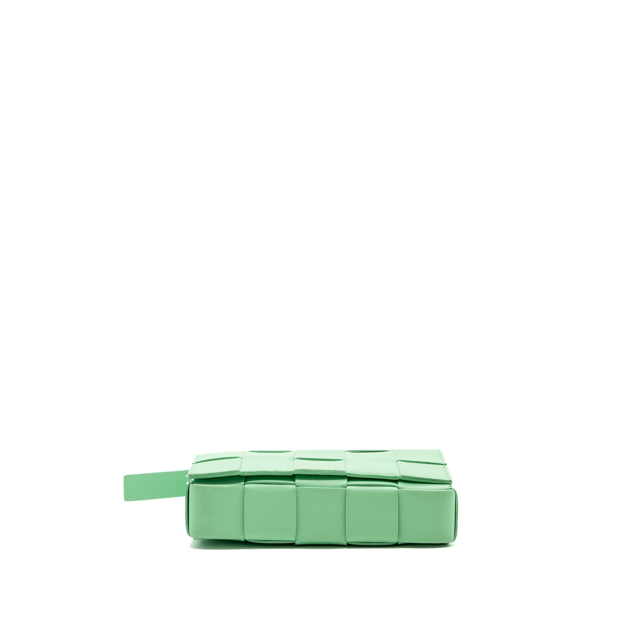 bottega-veneta-classic-cassette-bag-lambskin-light-green-shw-copy