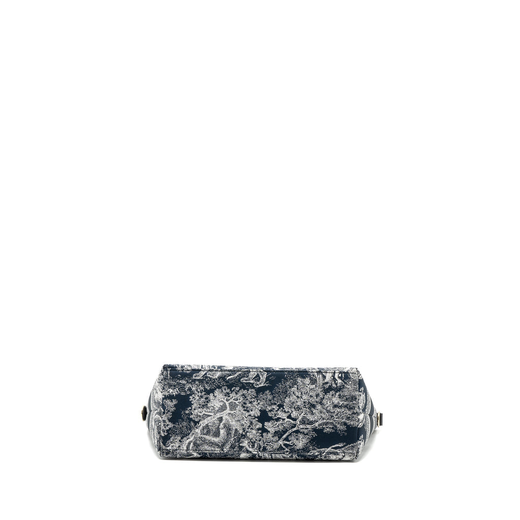 dior-medium-dior-travel-nomad-pouch-fabric-navy-ghw