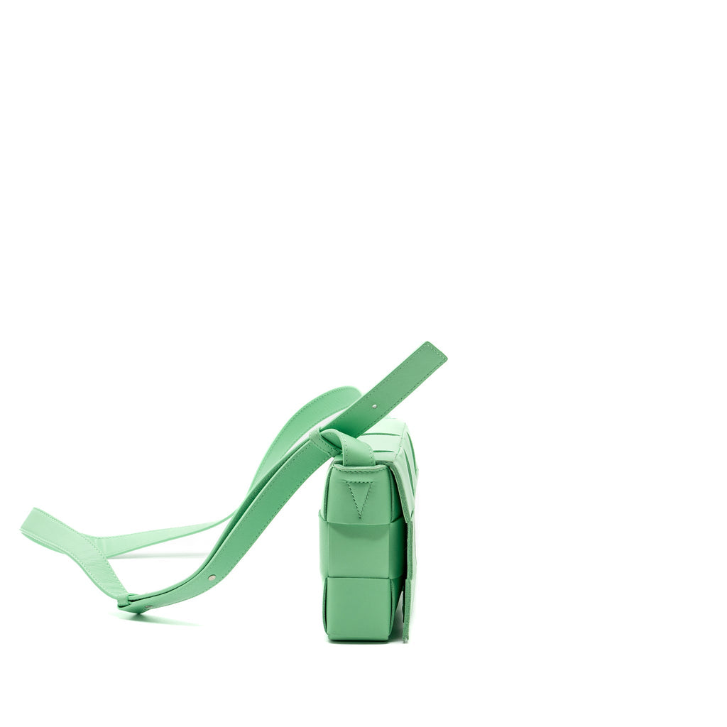 bottega-veneta-classic-cassette-bag-lambskin-light-green-shw-copy