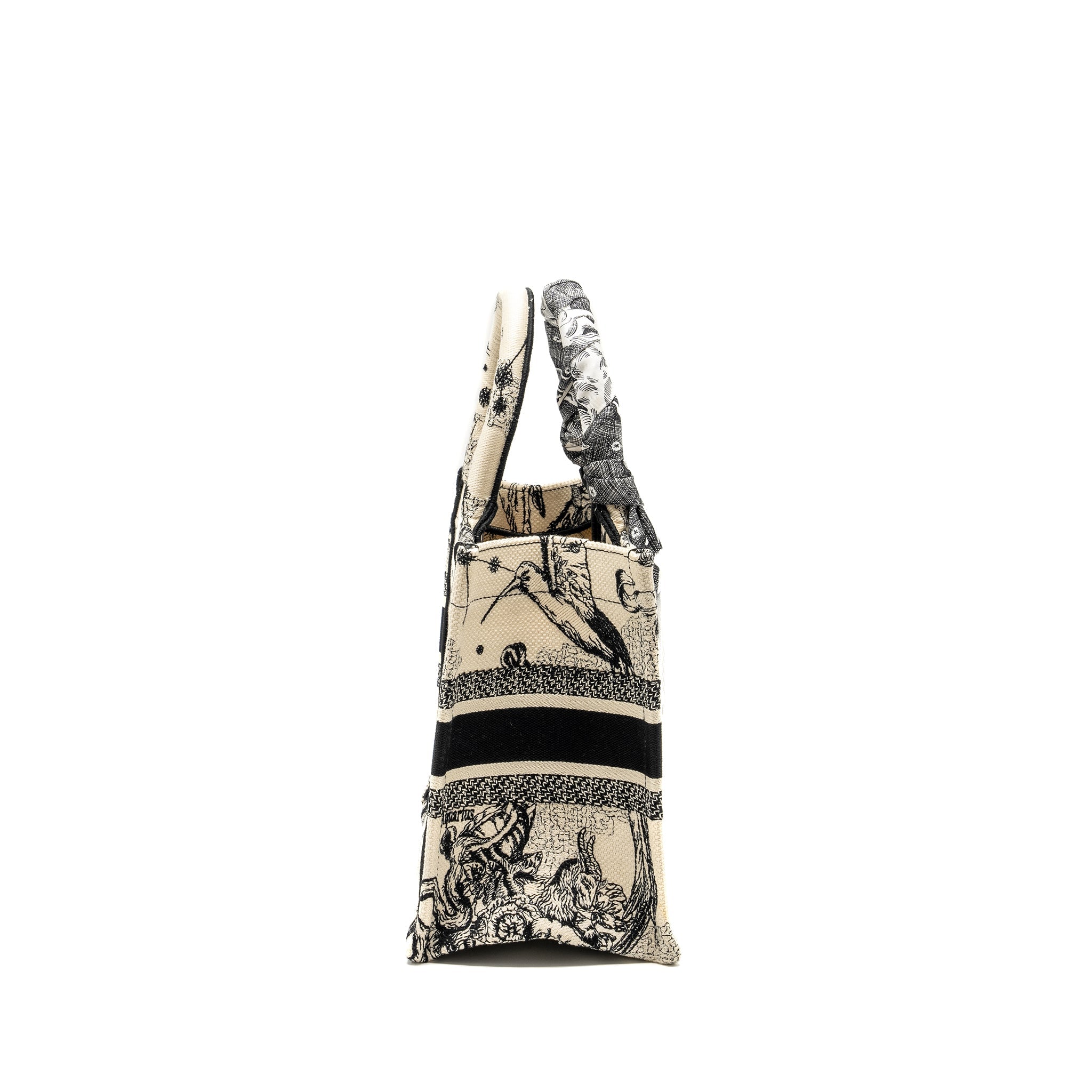 dior-small-book-tote-latte-black-toile-de-jouy-zodiac-embroidery-1