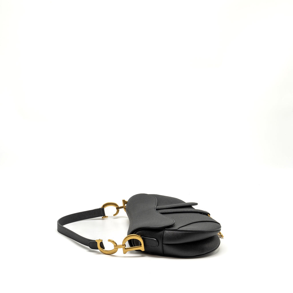dior-medium-saddle-grained-calfskin-black-ghw