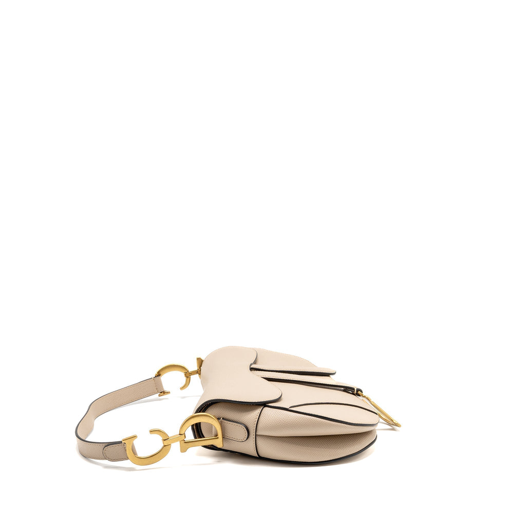 dior-medium-saddle-bag-calfskin-beige-ghw