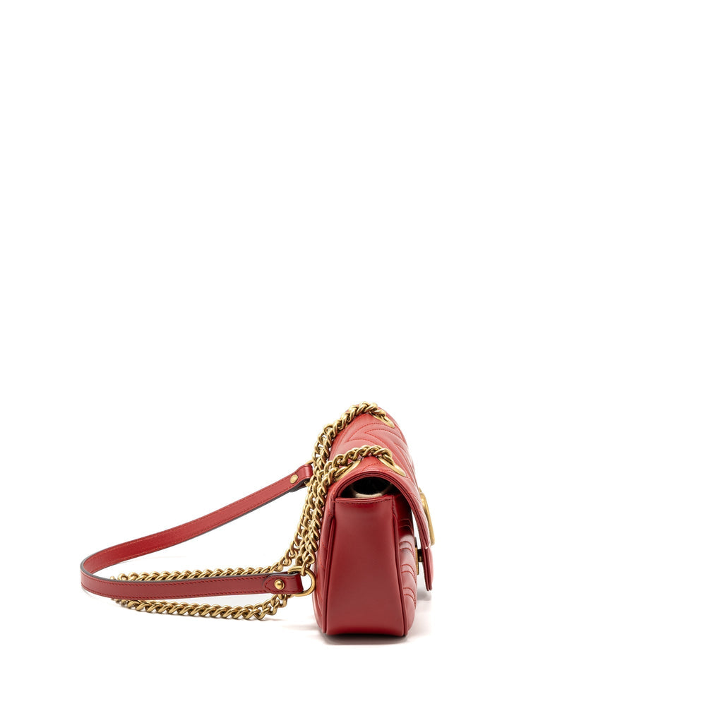 gucci-mini-gg-marmont-matelasse-calfskin-red-ghw