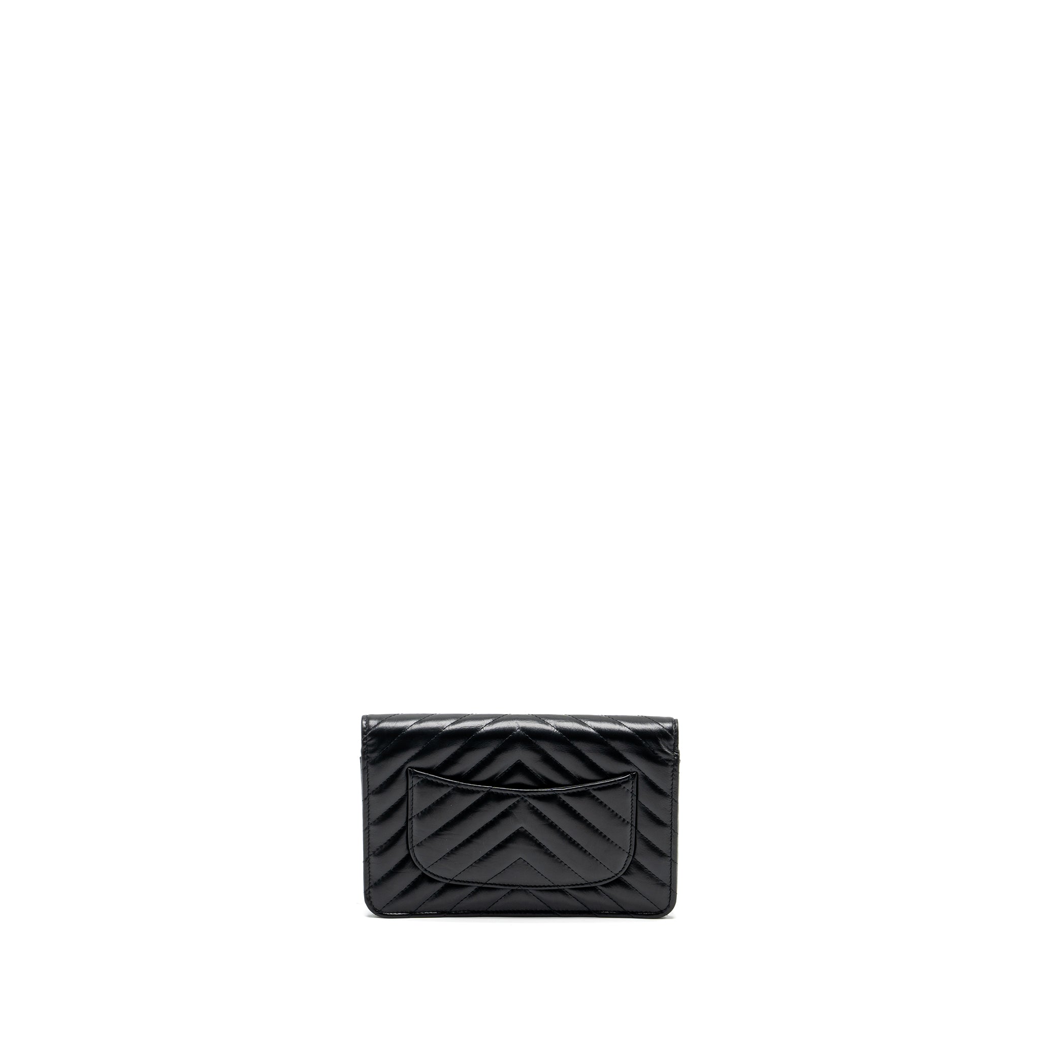 chanel-chevron-2-55-reissue-wallet-on-chain-aged-calfskin-black-ghw-microchip