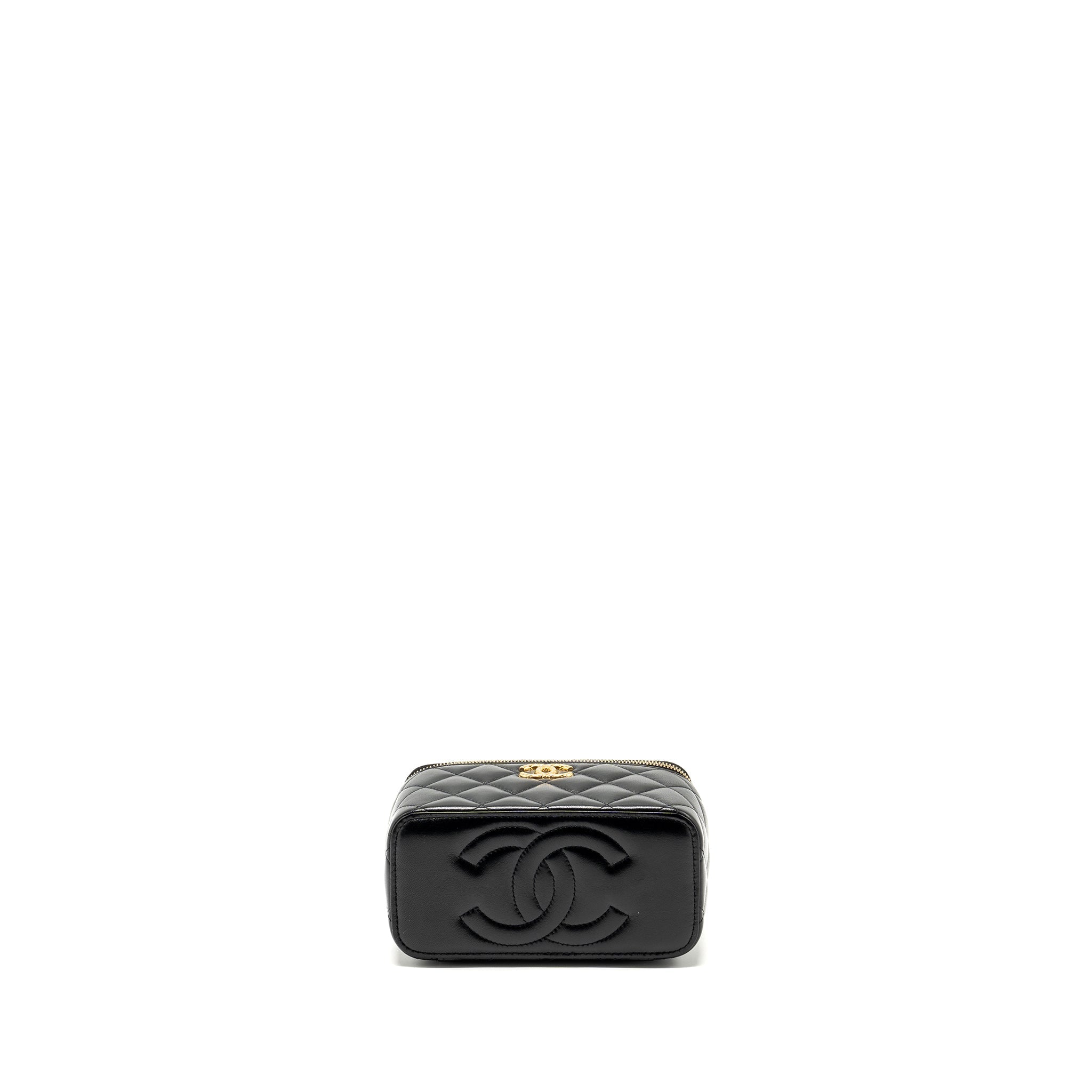 chanel-23c-long-vanity-with-chain-shiny-lambskin-black-ghw