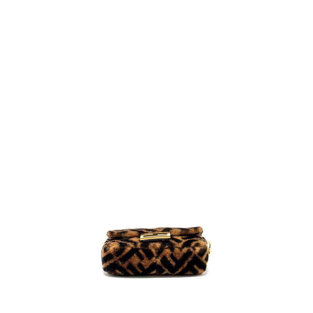 fendi-mini-baguette-bag-lamb-fur-black-brown-ghw