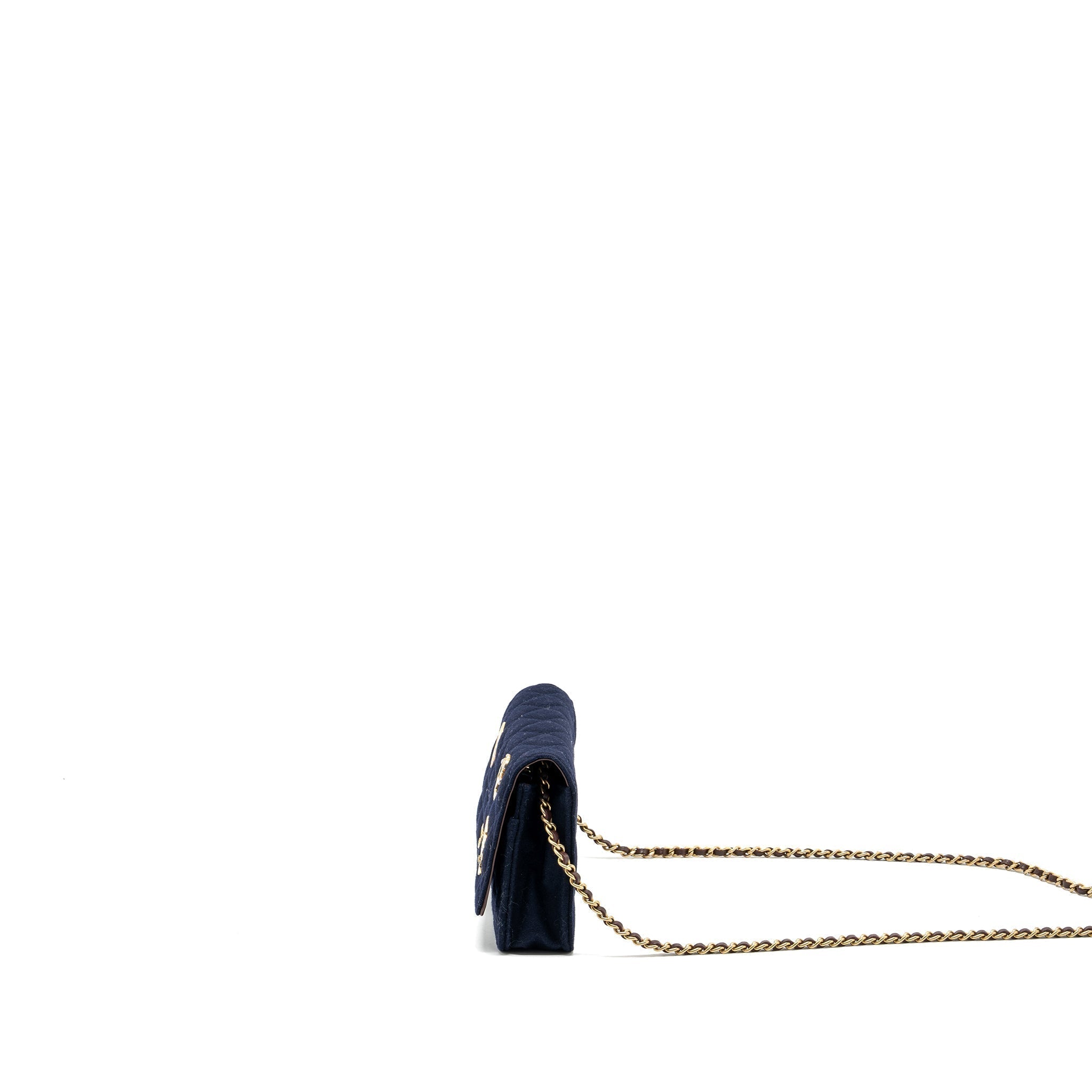chanel-classic-wallet-on-chain-with-charms-velvet-black-ghw