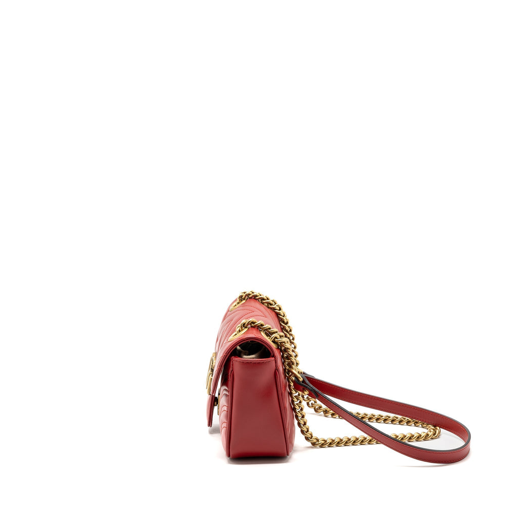 gucci-mini-gg-marmont-matelasse-calfskin-red-ghw