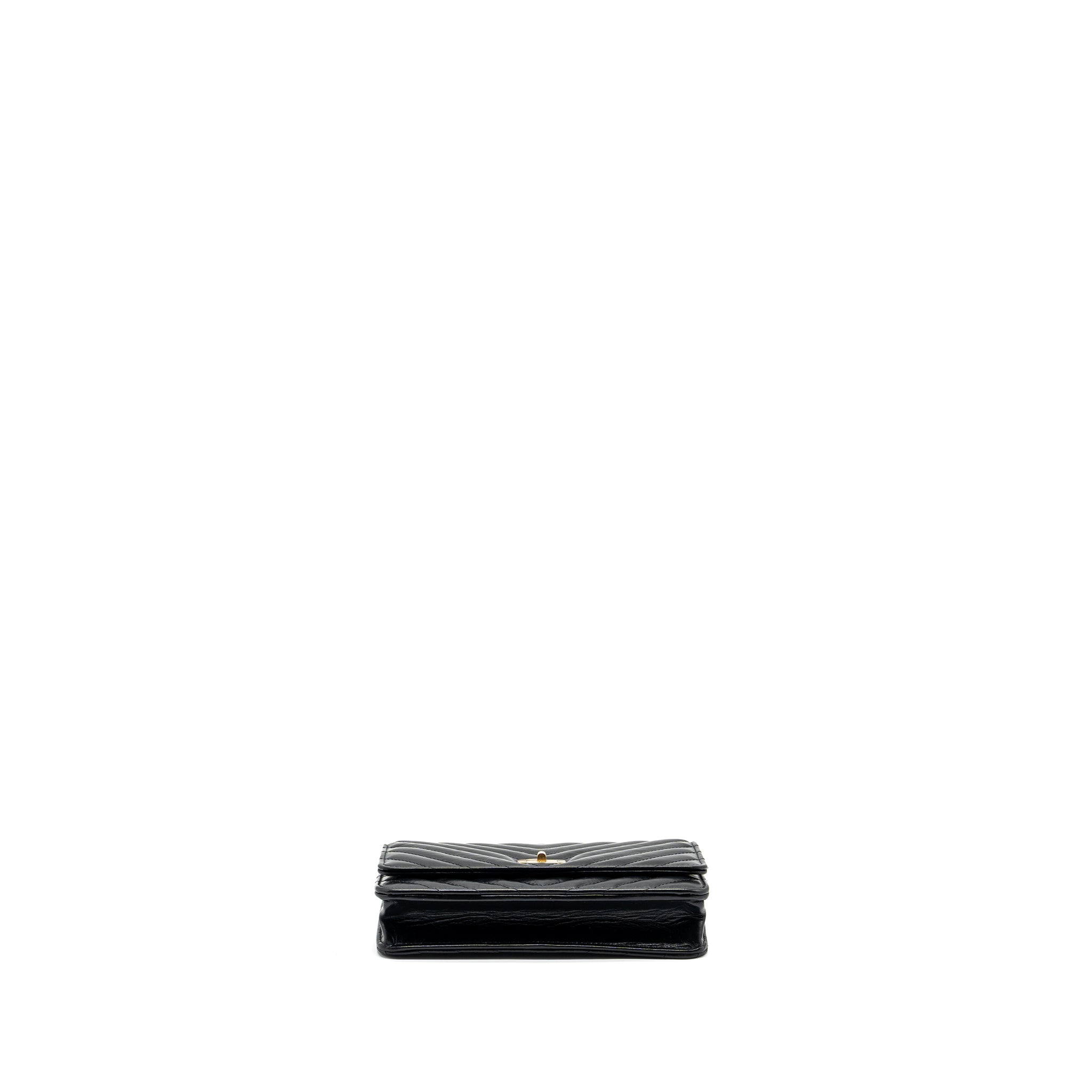 chanel-chevron-2-55-reissue-wallet-on-chain-aged-calfskin-black-ghw-microchip