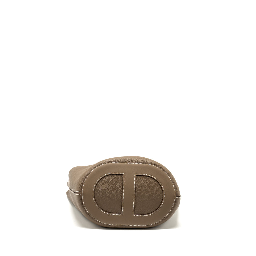 hermes-in-the-loop-23-clemence-etoupe-shw-stamp-b