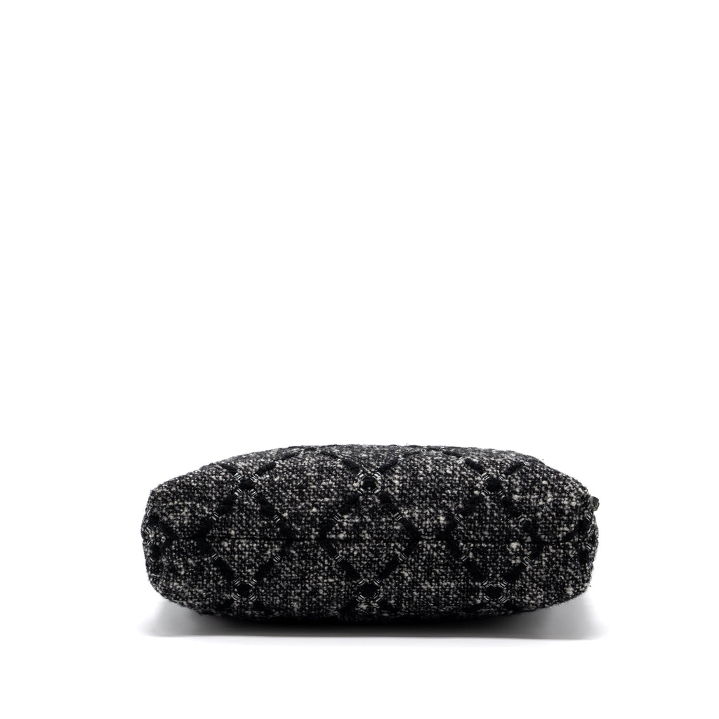 chanel-medium-22-bag-tweed-black-grey-ghw-microchip