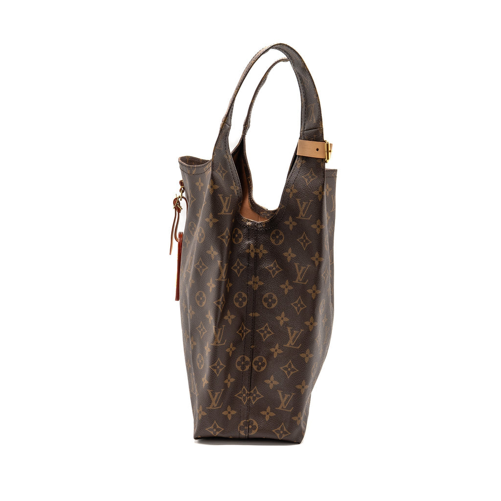 louis-vuitton-atlantis-gm-monogram-canvas-ghw