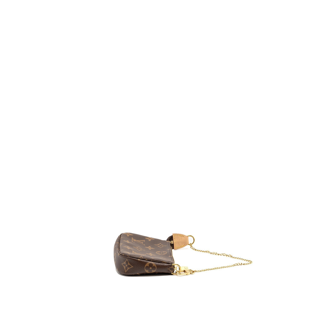 louis-vuitton-mini-pochette-accessoires-monogram-canvas-ghw