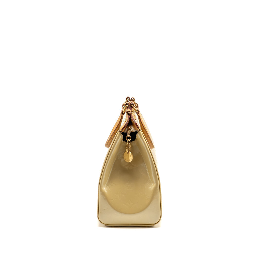 louis-vuitton-vernis-brea-mm-patent-monogram-light-beige-ghw