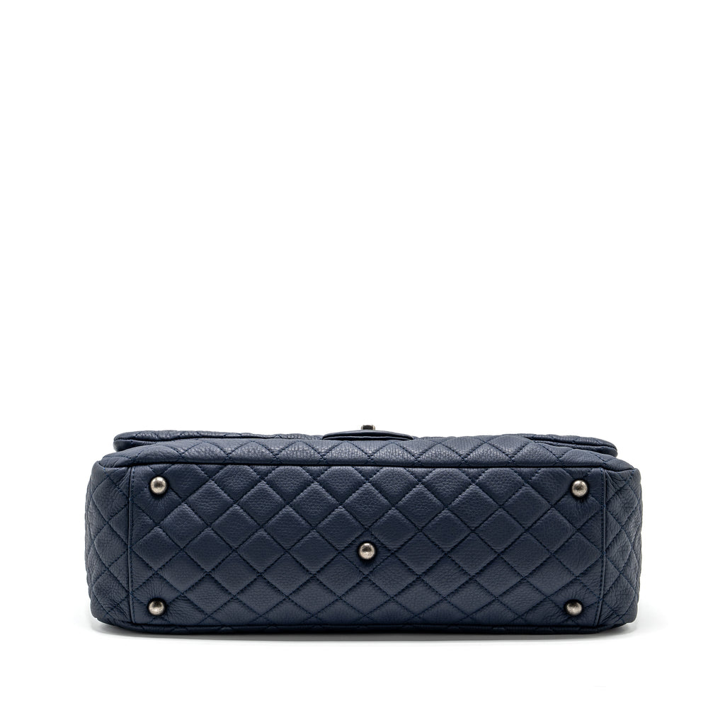 chanel-xxl-airline-classic-flap-bag-grained-calfskin-dark-blue-ruthenium-hardware