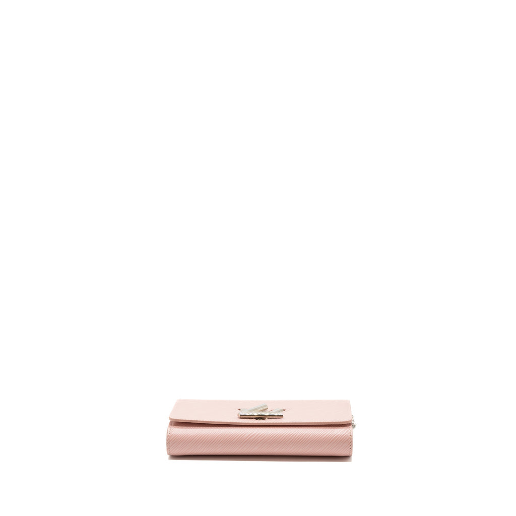louis-vuitton-twist-chain-pouch-epi-rose-ballerine-shw
