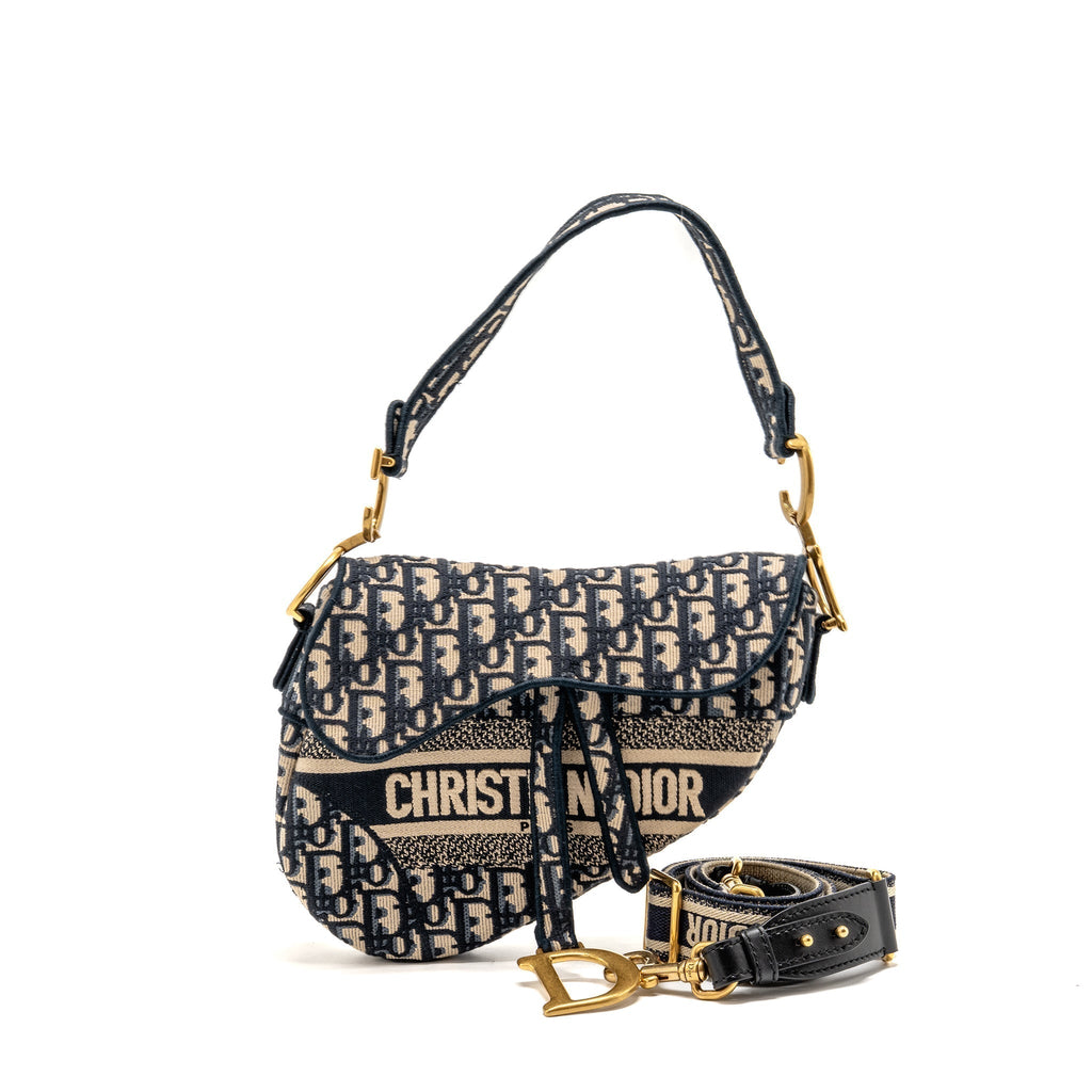 dior-medium-saddle-bag-oblique-embroidery-canvas-blue-ghw-1