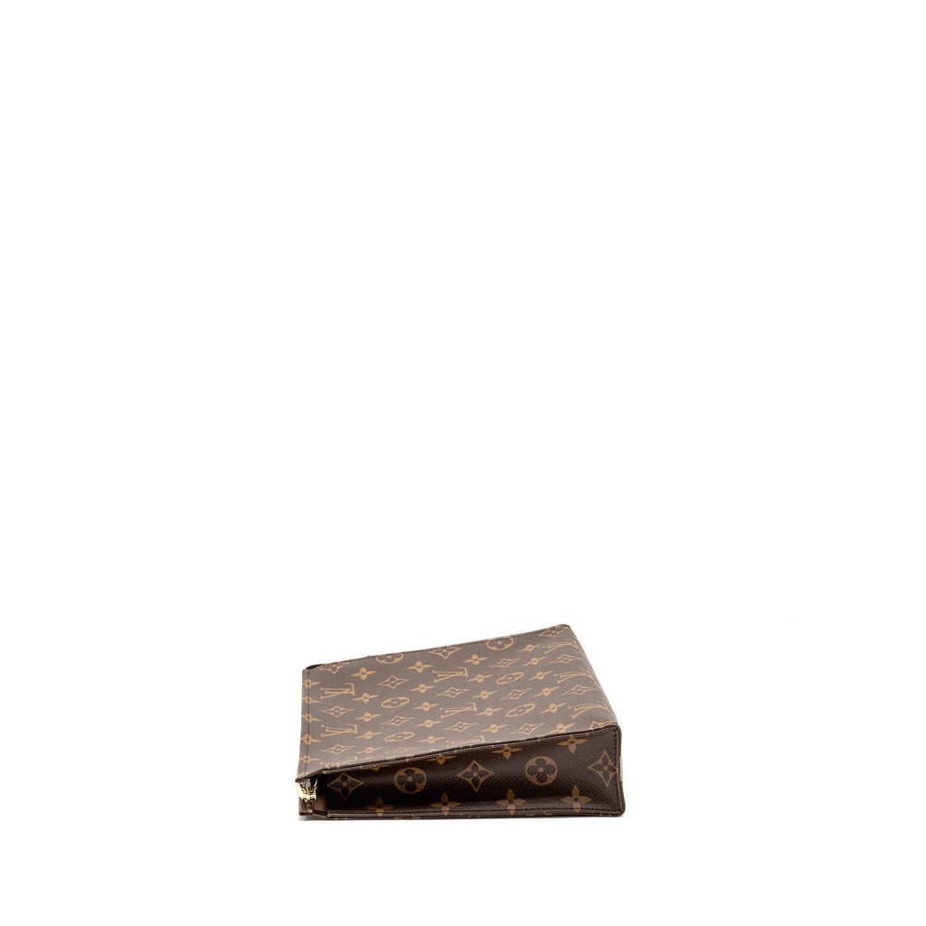 louis-vuitton-toiletry-pochette-26-monogram-canvas-ghw-13