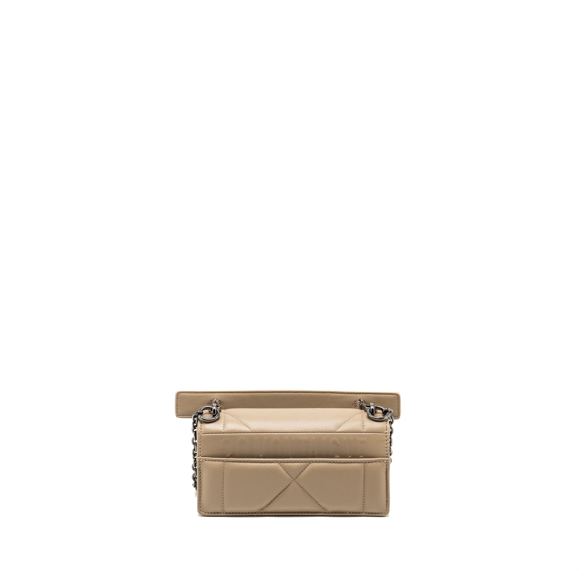 dior-30-montaigne-pouch-with-shoulder-strap-lambskin-beige-black-hardware-copy