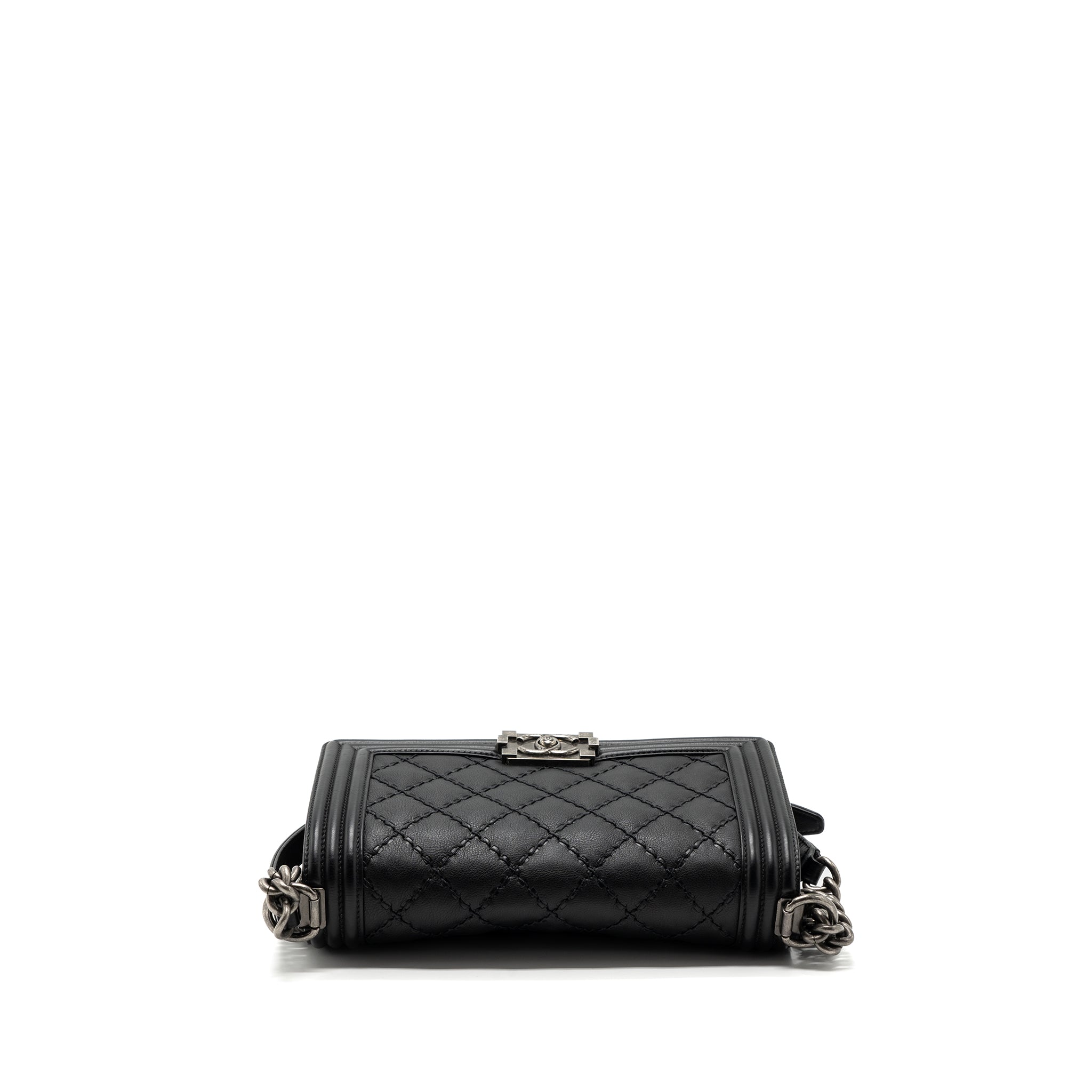 chanel-medium-boy-bag-calfskin-black-ruthenium-shw