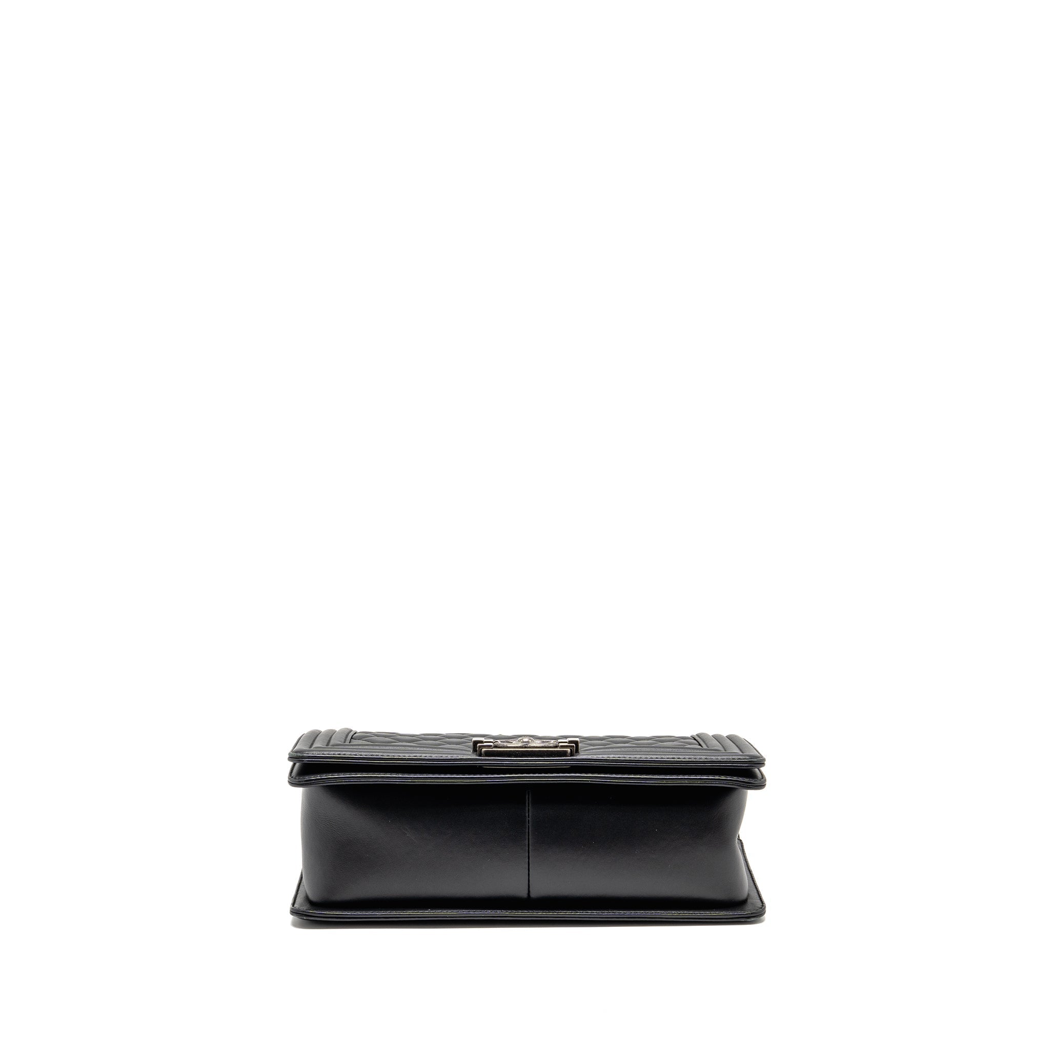 chanel-medium-boy-bag-calfskin-black-ruthenium-shw-1