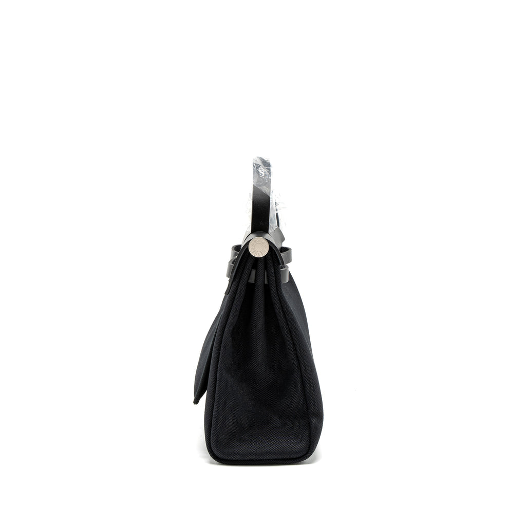 hermes-herbag-zip-31-bag-retourne-toile-militaries-black-shw-stamp-u