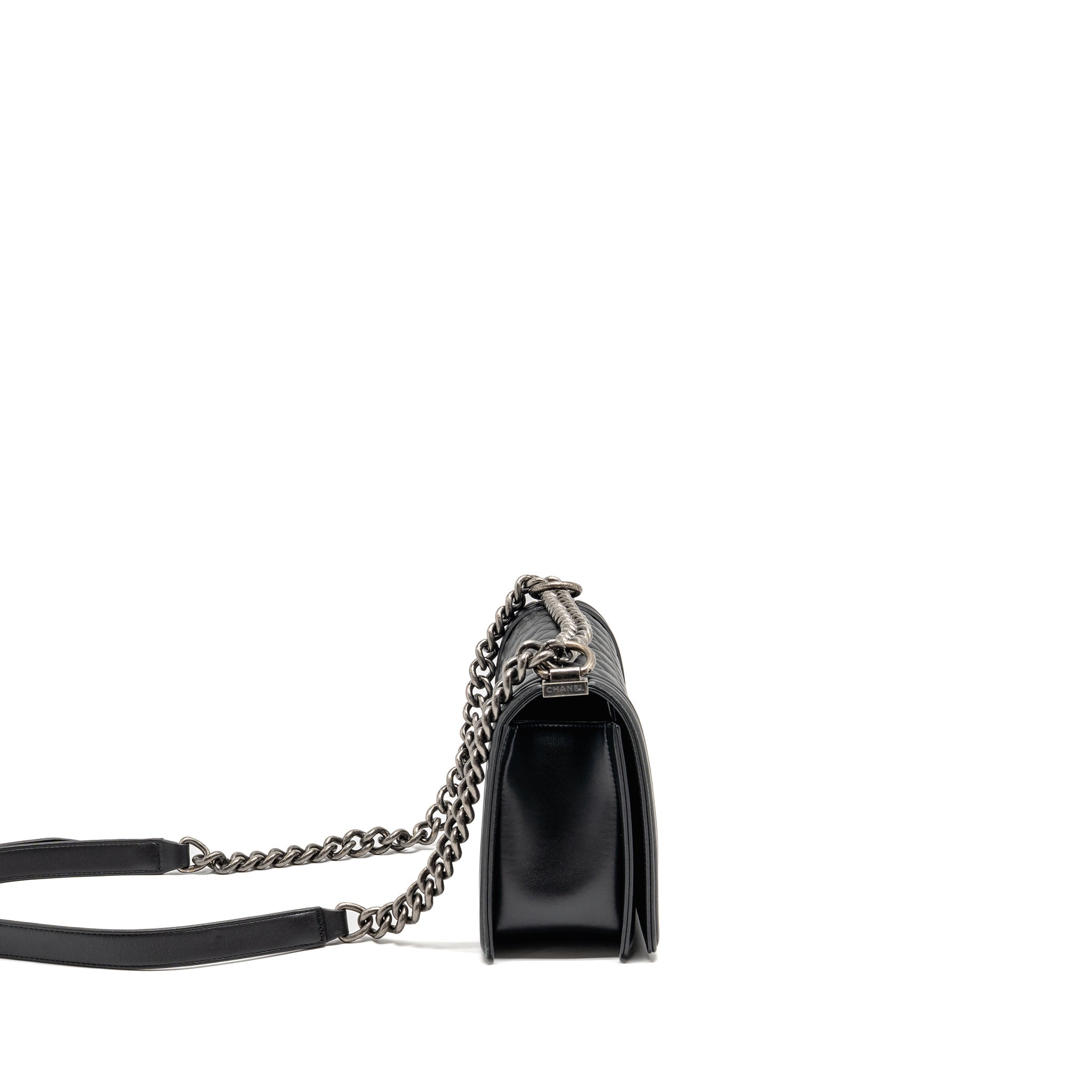 chanel-medium-boy-bag-calfskin-black-ruthenium-shw-1