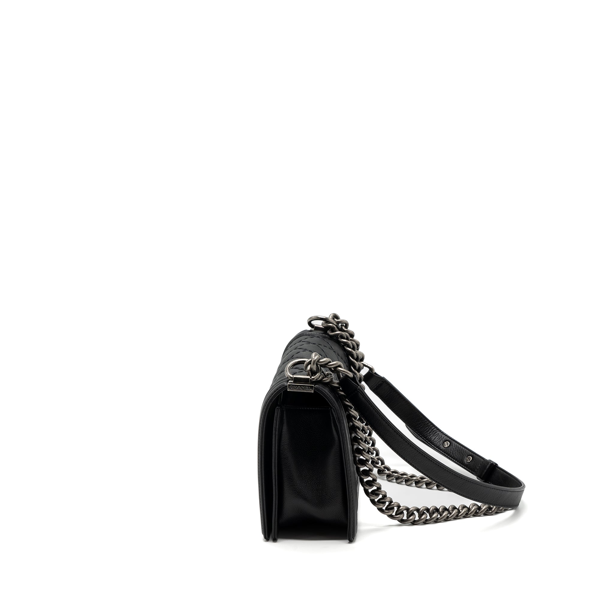 chanel-medium-boy-bag-calfskin-black-ruthenium-shw