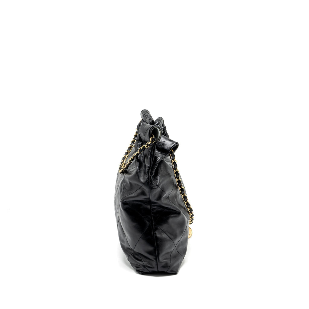 chanel-medium-22-bag-calfskin-black-ghw-microchip