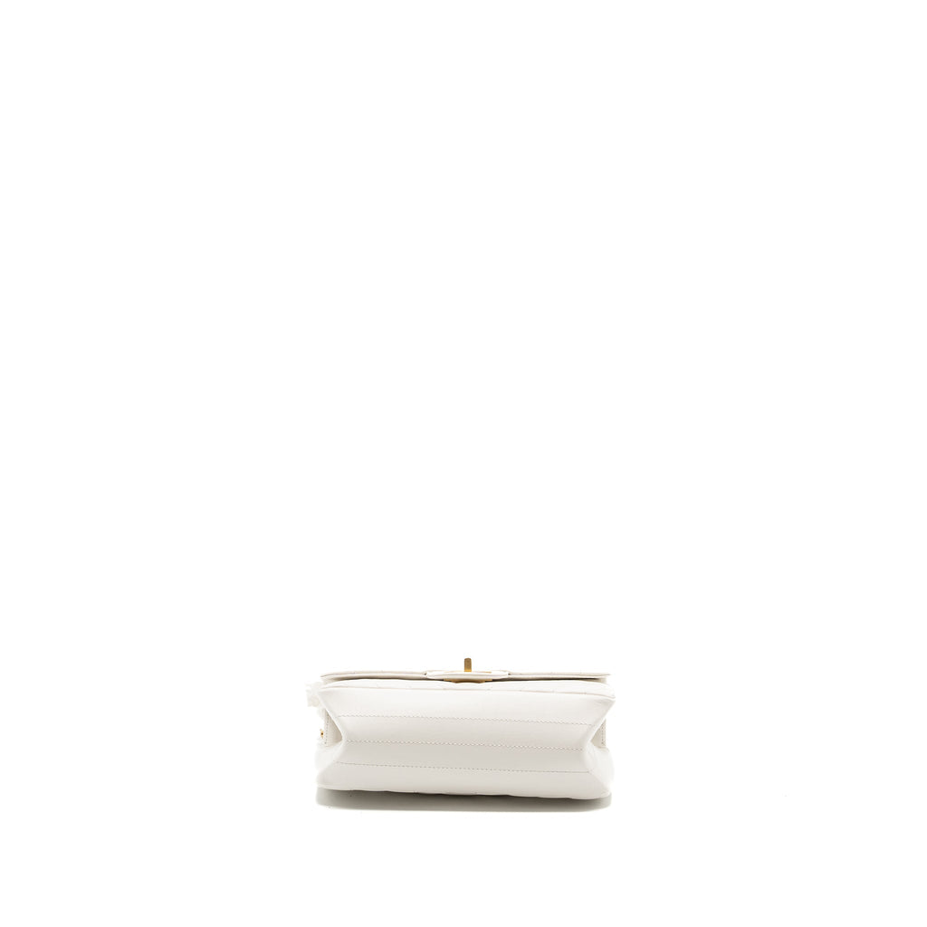 chanel-mini-chevron-2-55-reissue-flap-bag-calfskin-white-ghw-microchip