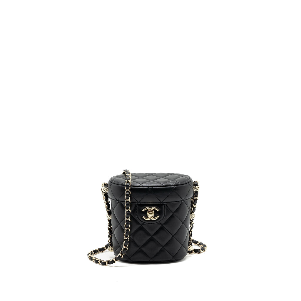 chanel-vanity-with-chain-lambskin-black-lghwmicrochip