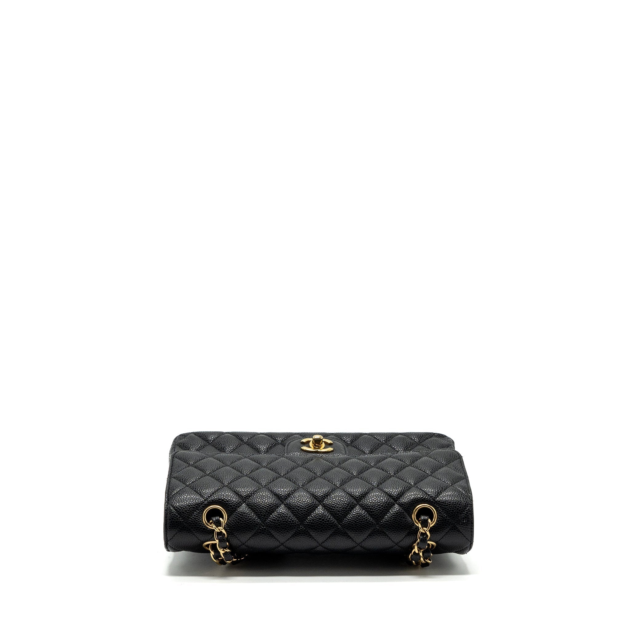 chanel-meedium-classic-double-flap-bag-caviar-black-ghw